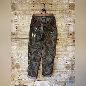 Double D Ranch drawstring camouflage pants with embroidery, size XS